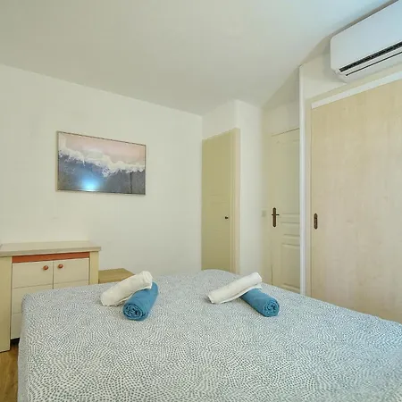 Moha - Piscine - Tennis - Parking - Vca Apartment *
